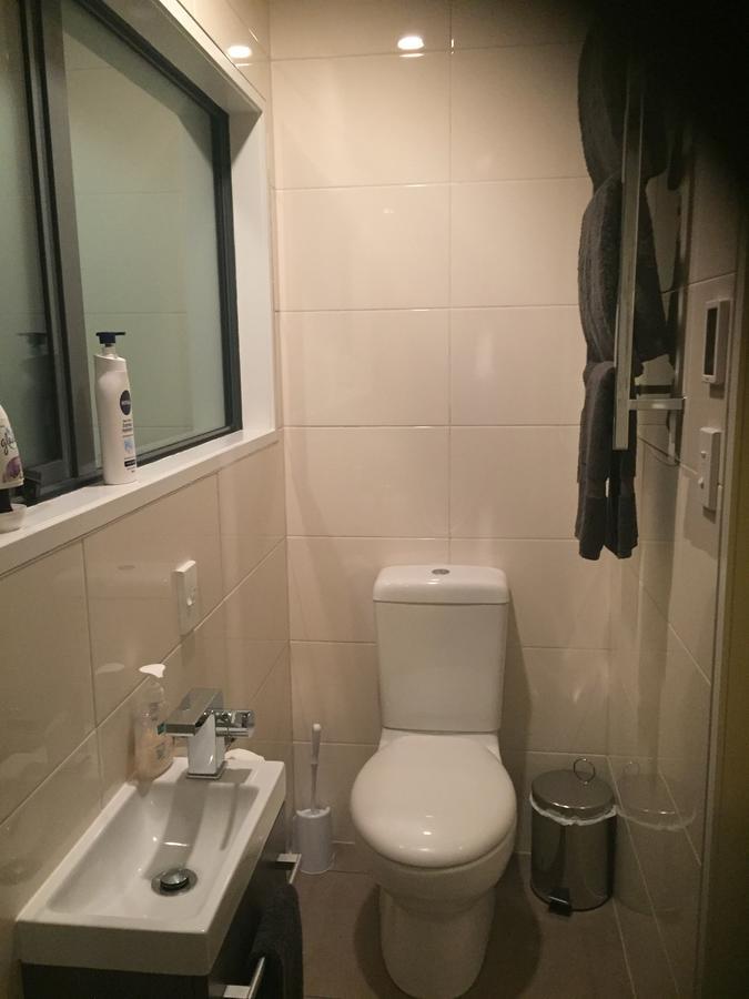 Accommodation In Frimley Хейстингс Экстерьер фото